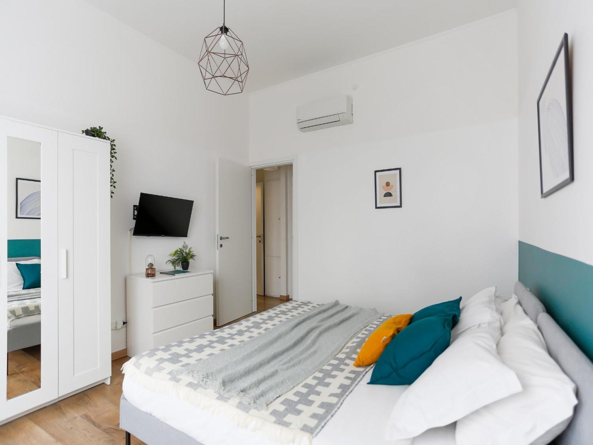 The Best Rent - Cozy Two-Bedroom Apartment Near Colonne S Lorenzo Milano Exteriör bild
