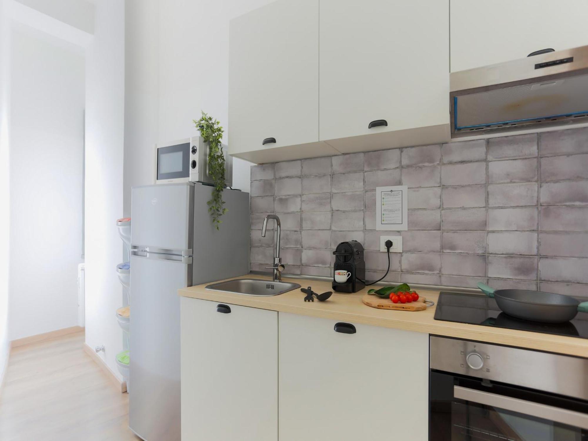 The Best Rent - Cozy Two-Bedroom Apartment Near Colonne S Lorenzo Milano Exteriör bild