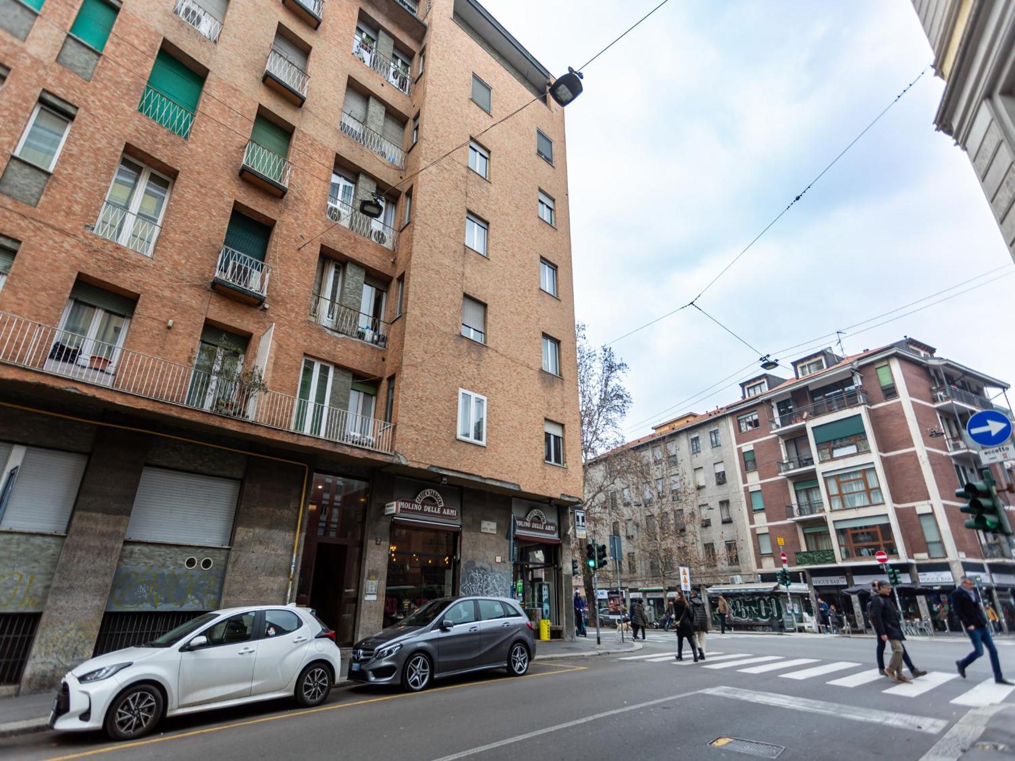 The Best Rent - Cozy Two-Bedroom Apartment Near Colonne S Lorenzo Milano Exteriör bild